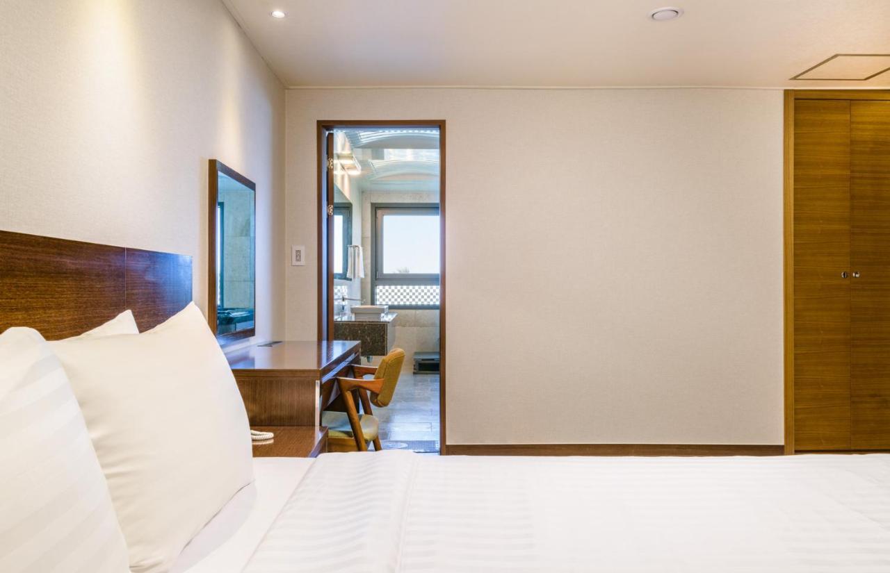 Uni Hotel Jeju Extérieur photo