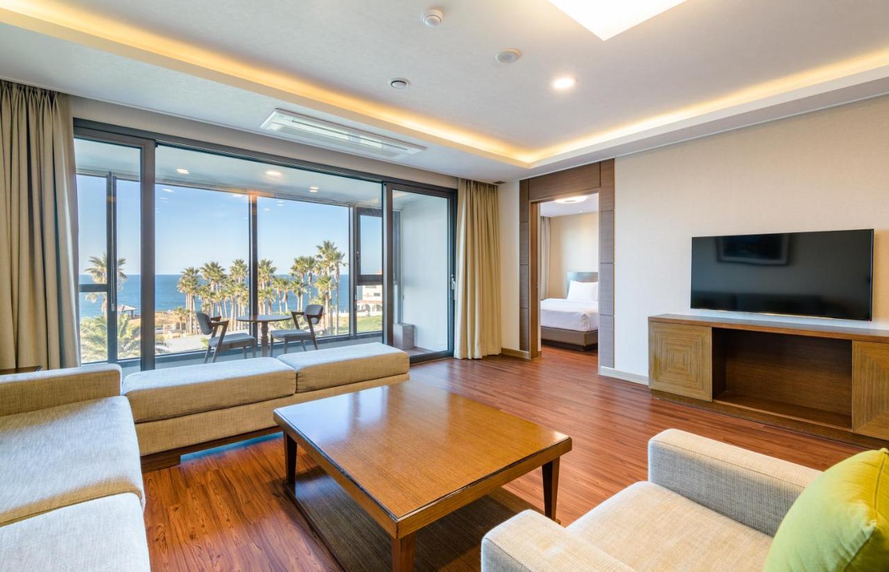 Uni Hotel Jeju Extérieur photo